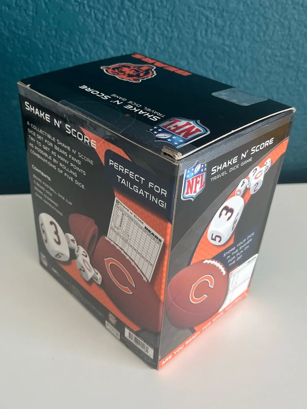 NFL Chicago Bears Football Yahtzee Shake N' Score Travel Dice Game